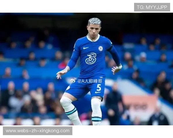 切尔西替补中场的临场调度：帮助球队掌控比赛节奏